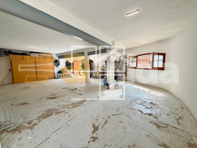 Local en Riells y Viabrea Girona