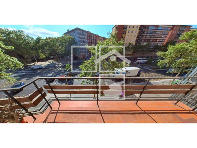 Local en Avenida Meridiana Número 254  3º, Barcelona Barcelona