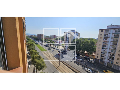 Local en Avenida Marqués de Montroig    8º, Badalona Barcelona