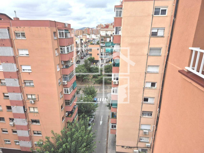 Local en Grupo Virgen de la Salud   10 8º, Badalona Barcelona