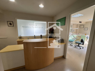 Inmueble en Plaza Vi    1, Barcelona