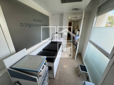 Inmueble en Plaza Vi    1, Barcelona