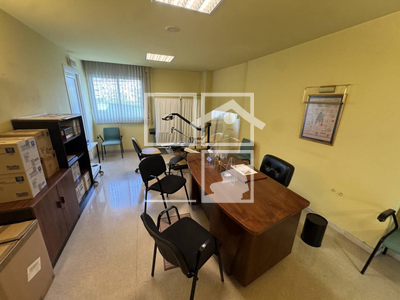 Inmueble en Plaza Vi    1, Barcelona