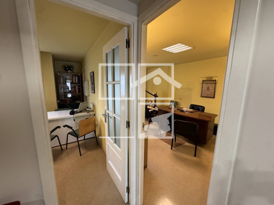 Inmueble en Plaza Vi    1, Barcelona