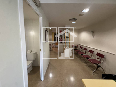 Inmueble en Plaza Vi    1, Barcelona