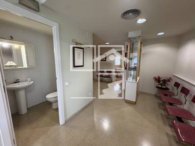 Inmueble en Plaza Vi    1, Barcelona