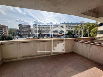 Inmueble en Plaza Vi    1, Barcelona