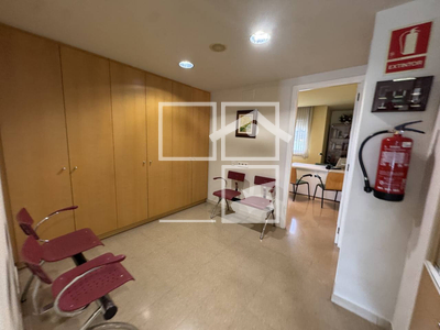 Inmueble en Plaza Vi    1, Barcelona