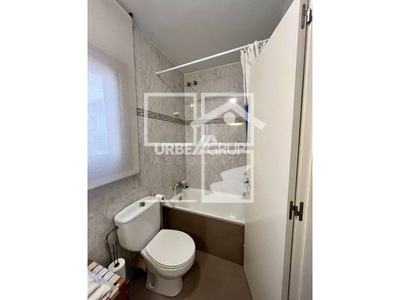 Local en Avenida Montserrat    2, Sant Esteve Sesrovires Barcelona