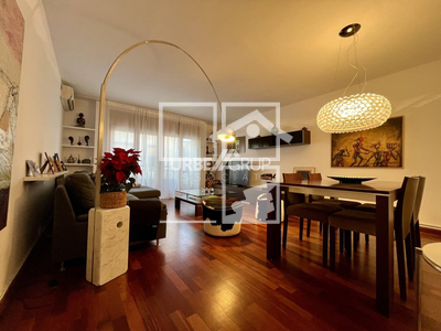 Local en Avenida Montserrat    2, Sant Esteve Sesrovires Barcelona