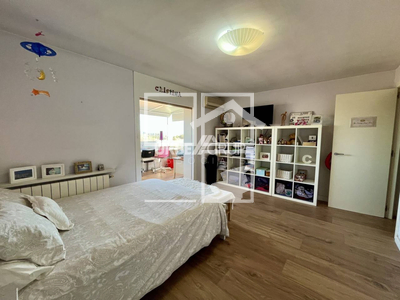 Local en Avenida Montserrat    2, Sant Esteve Sesrovires Barcelona