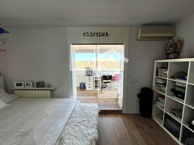 Local en Avenida Montserrat    2, Sant Esteve Sesrovires Barcelona